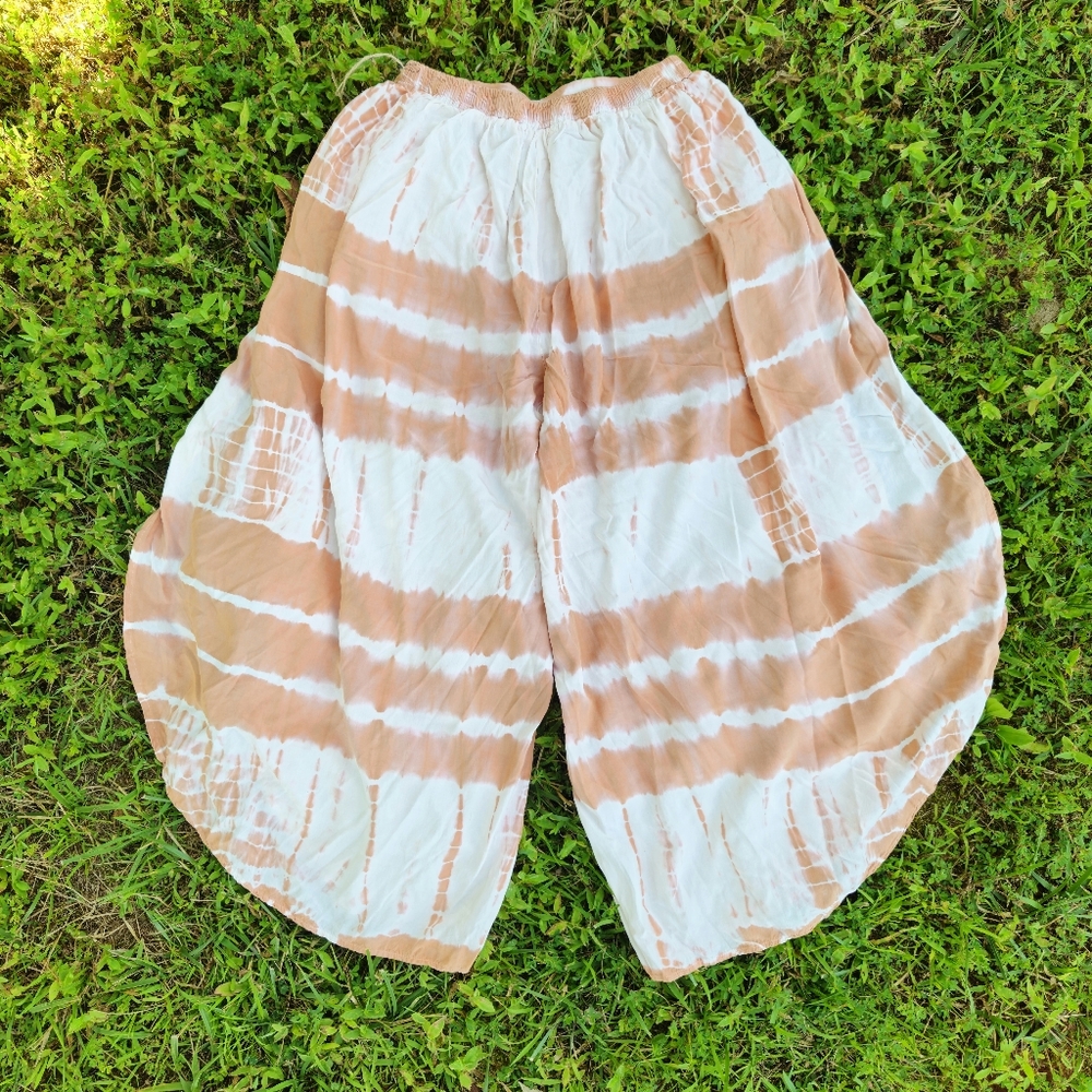 Tie-Dye Wide Leg Capris with Full Slit Size S